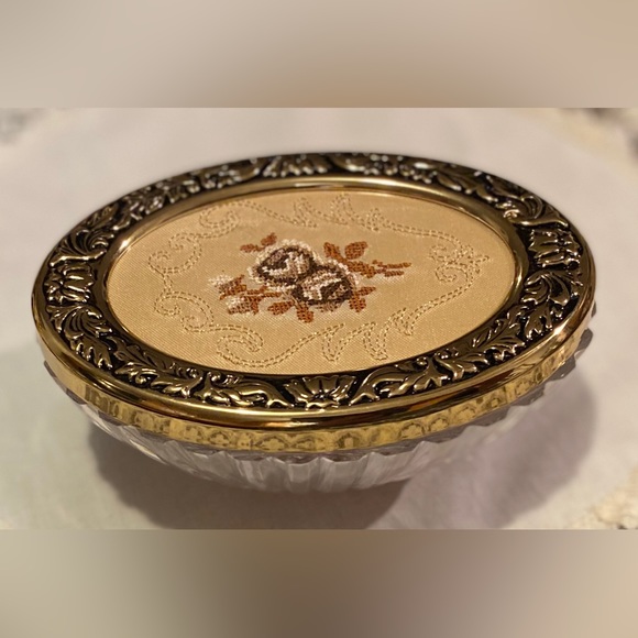 Vintage Powder/Trinket Embroidery Glass Dish - Picture 6 of 6